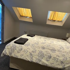  Habitación en casa particular Luton Near Airport Private & Shared Bathroom Option Reino Unido
